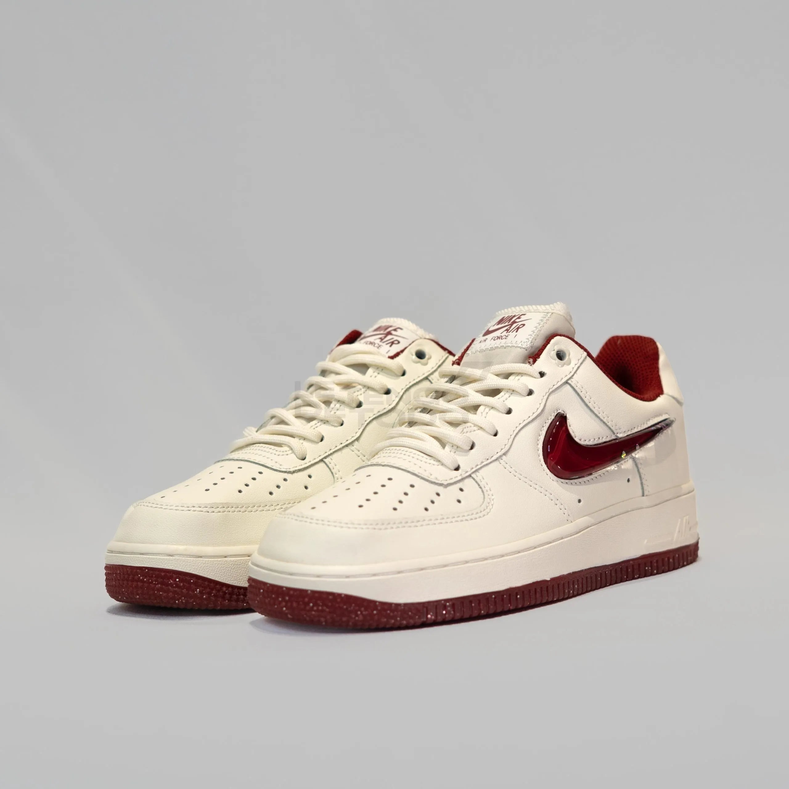 NIKE AIR FORCE ONE SAN VALENTINE