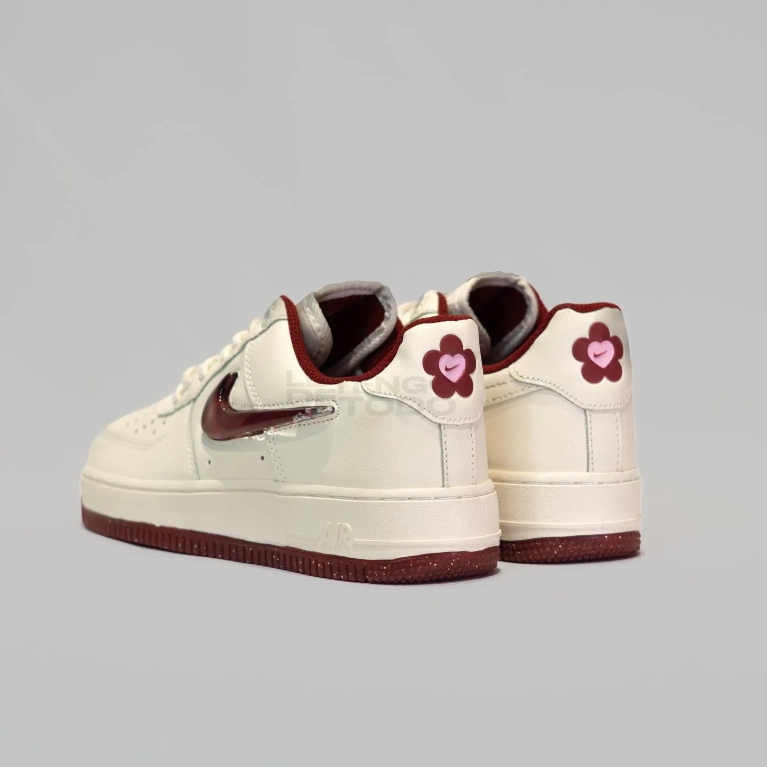 NIKE AIR FORCE ONE SAN VALENTINE