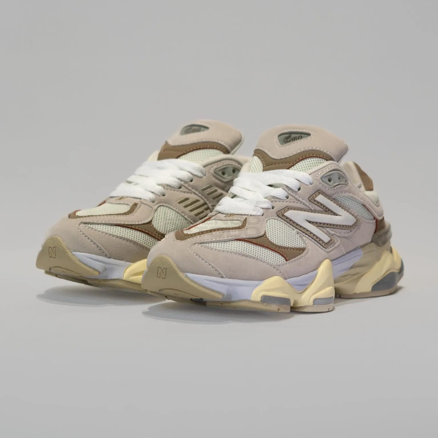 NEW BALANCE 9060 BEIGE