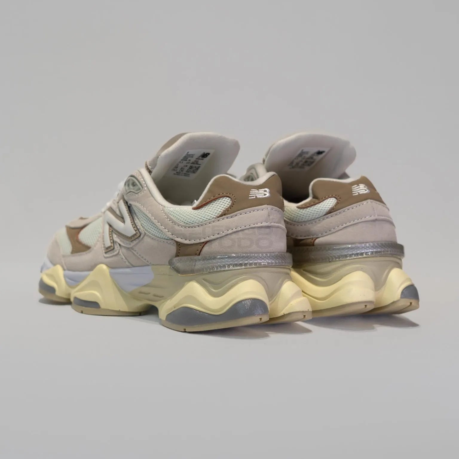 NEW BALANCE 9060 BEIGE
