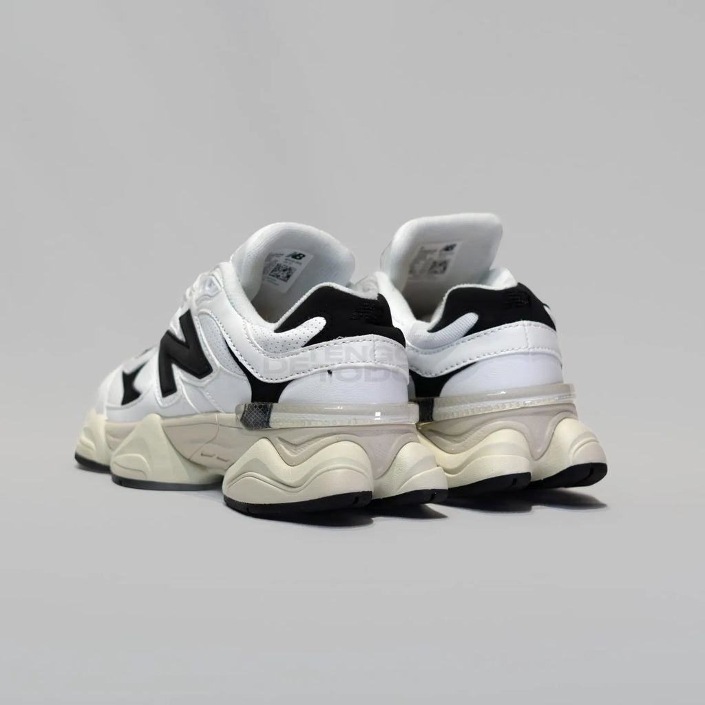 NEW BALANCE 9060 BLANCA NEGRA