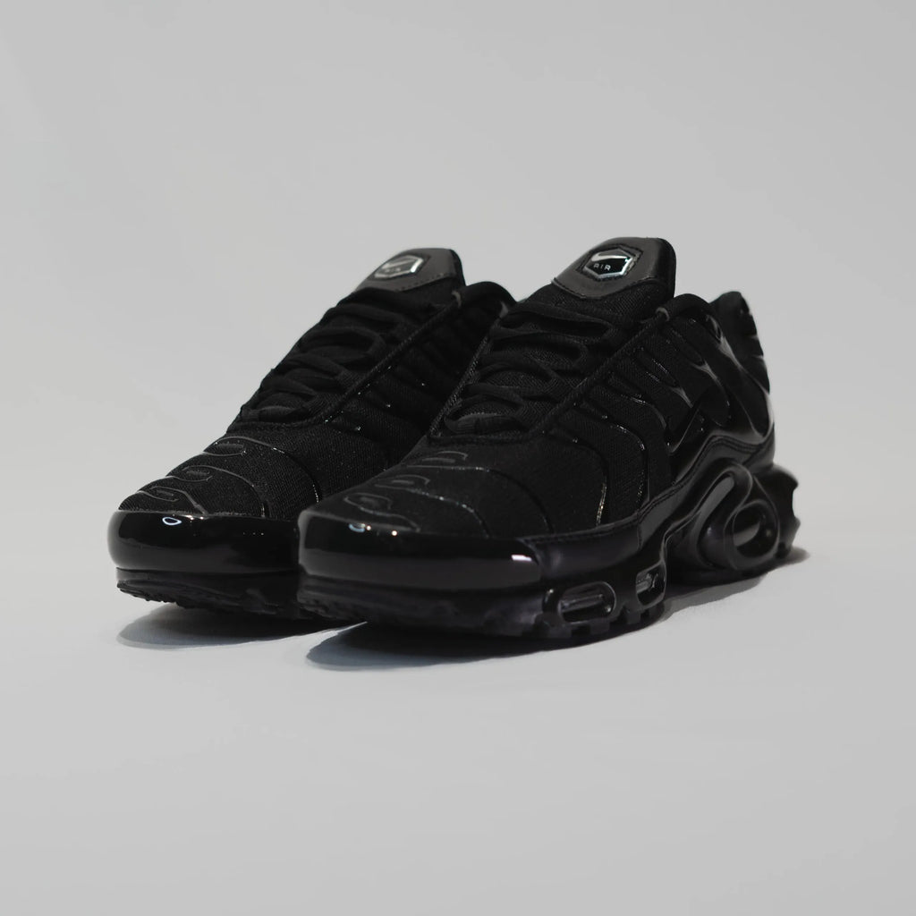 NIKE TN NEGRA