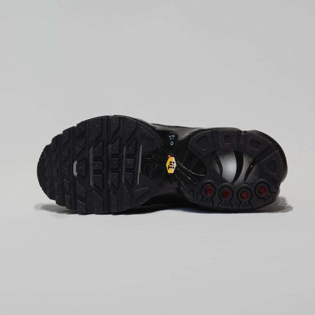 NIKE TN NEGRA