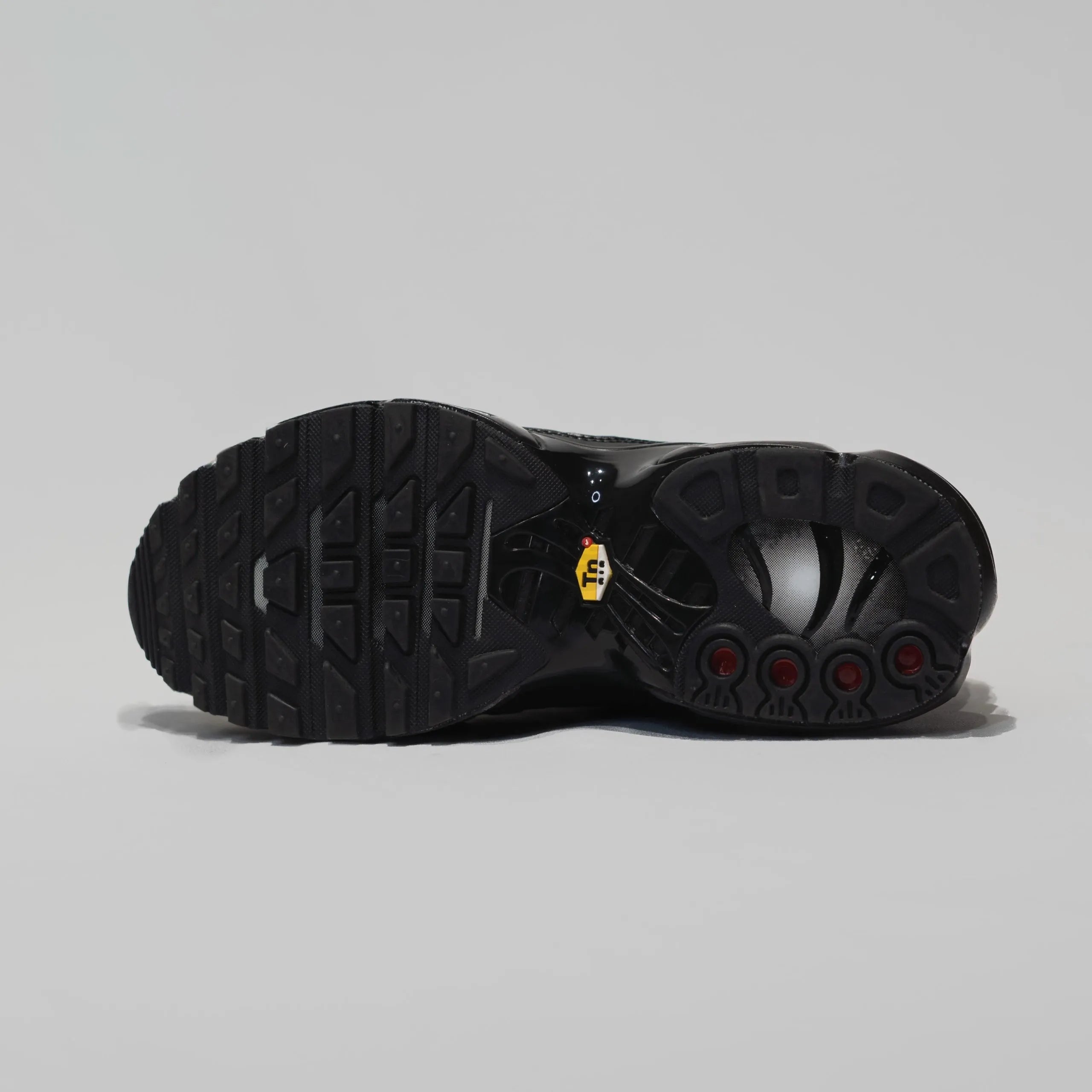 NIKE TN NEGRA