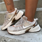 NIKE V2K BEIGE CAFE