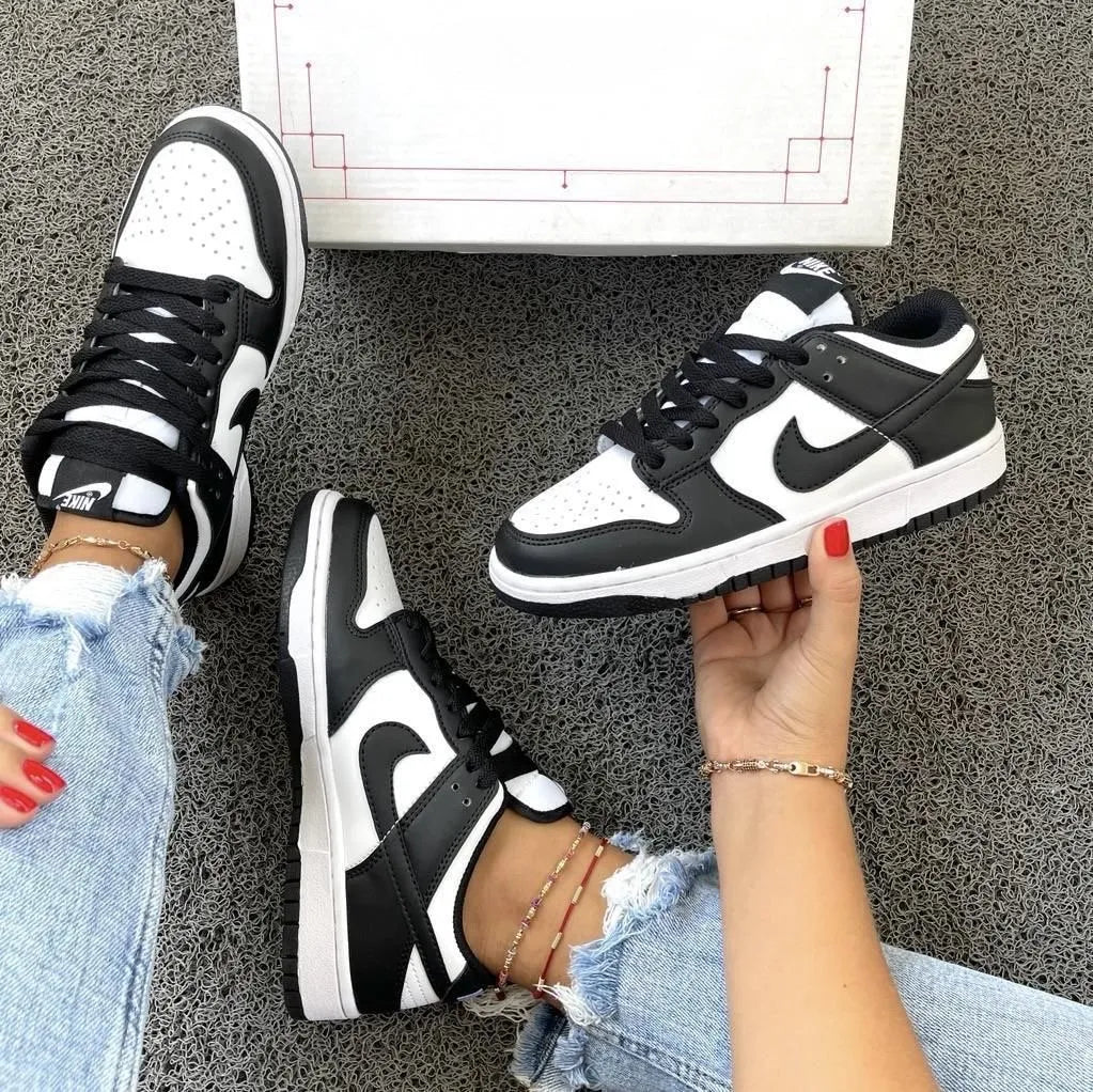 NIKE DUNK NEGRA BLANCA