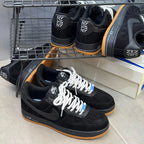 NIKE AIR FORCE ONE NEGRA SUELA GOMA