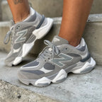 NEW BALANCE 9060 GRIS BLANCA