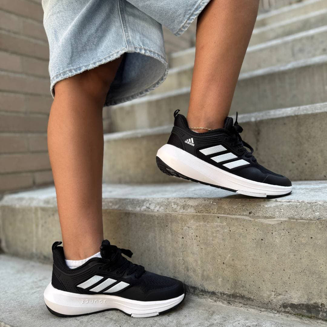 ADIDAS BOUNCE NEGRA BLANCA