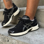 ASICS GEL 1130 NEGRA BEIGE
