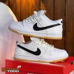 NIKE DUNK BLANCA NEGRA GOMA