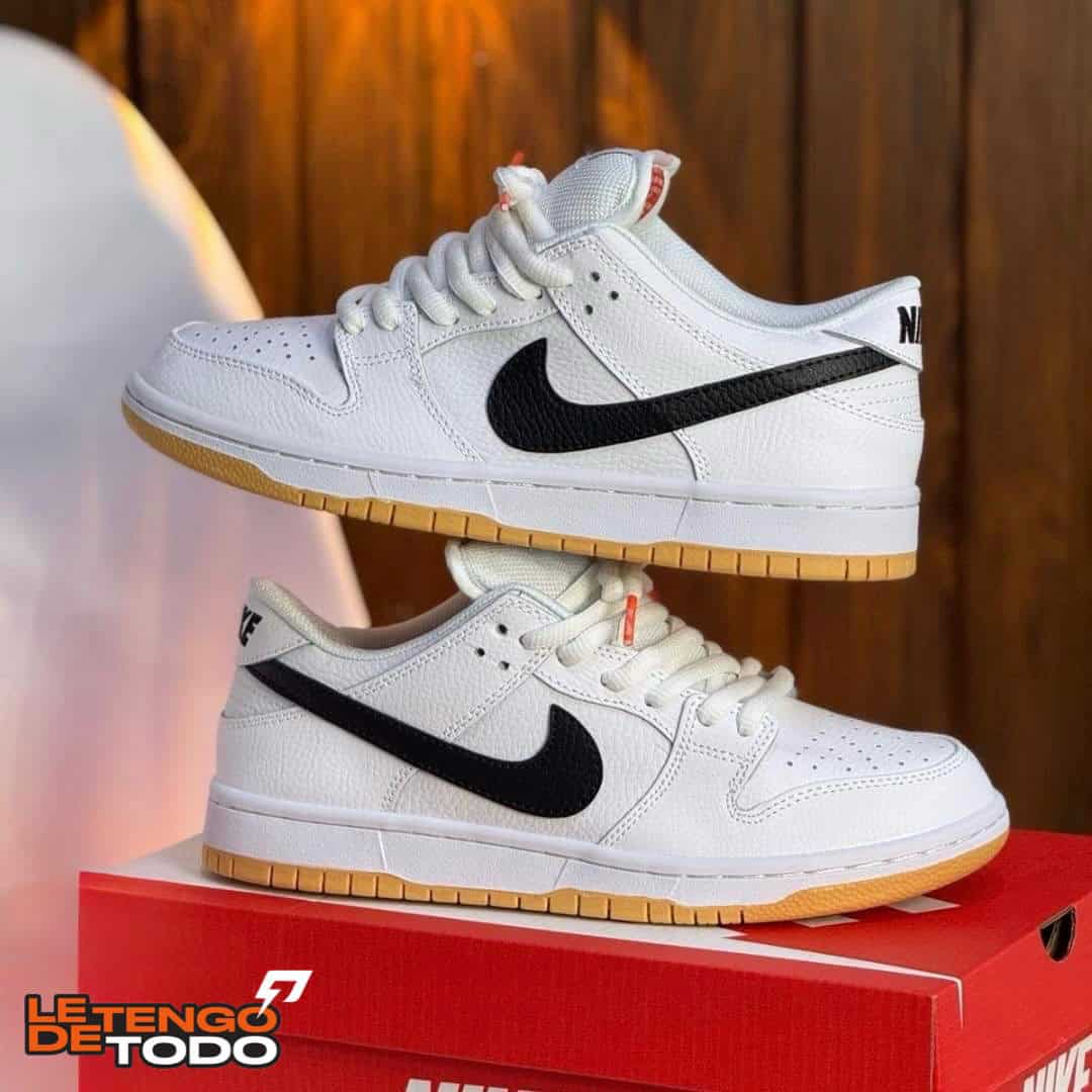 NIKE DUNK BLANCA NEGRA GOMA