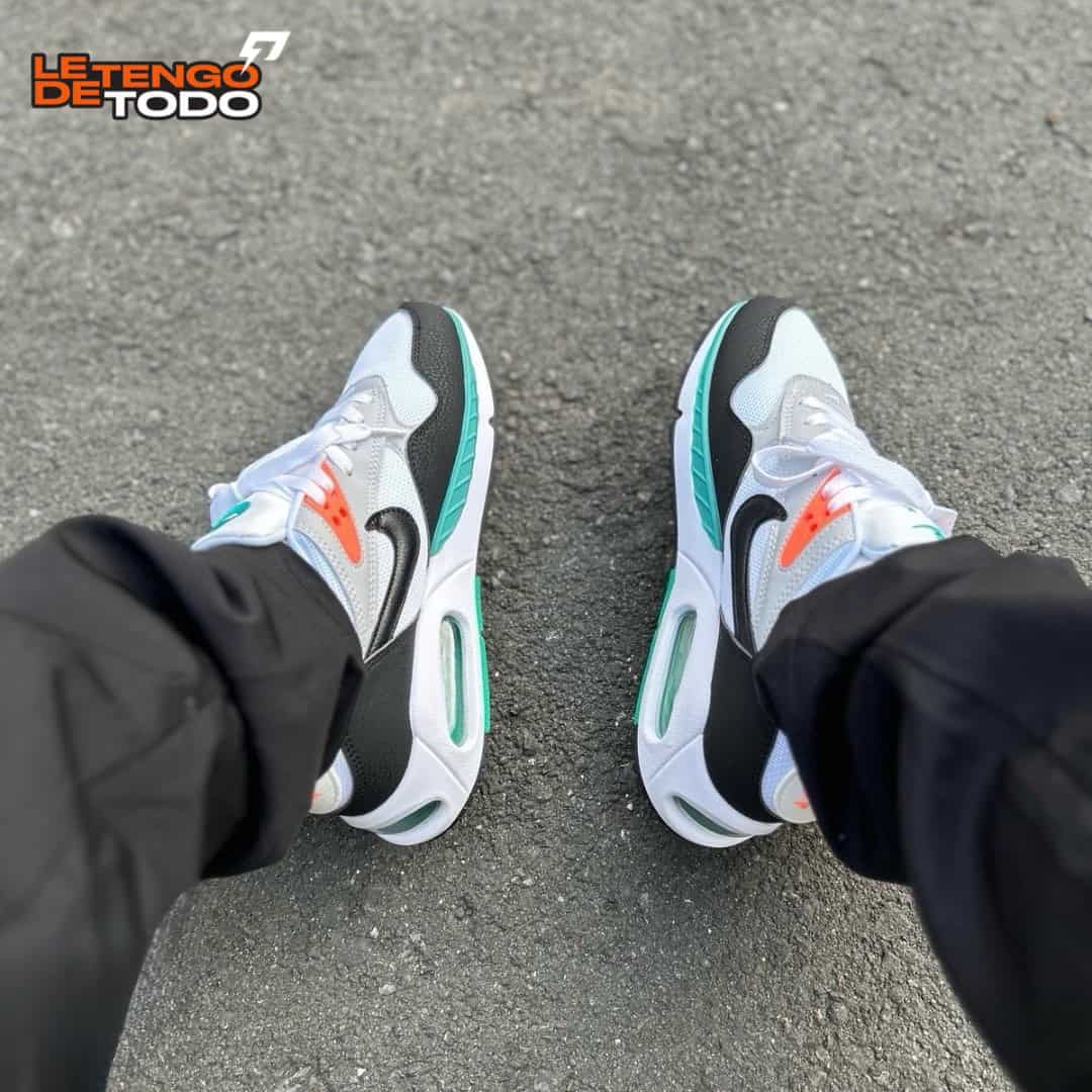 NIKE CORRELATE NEGRA AZUL