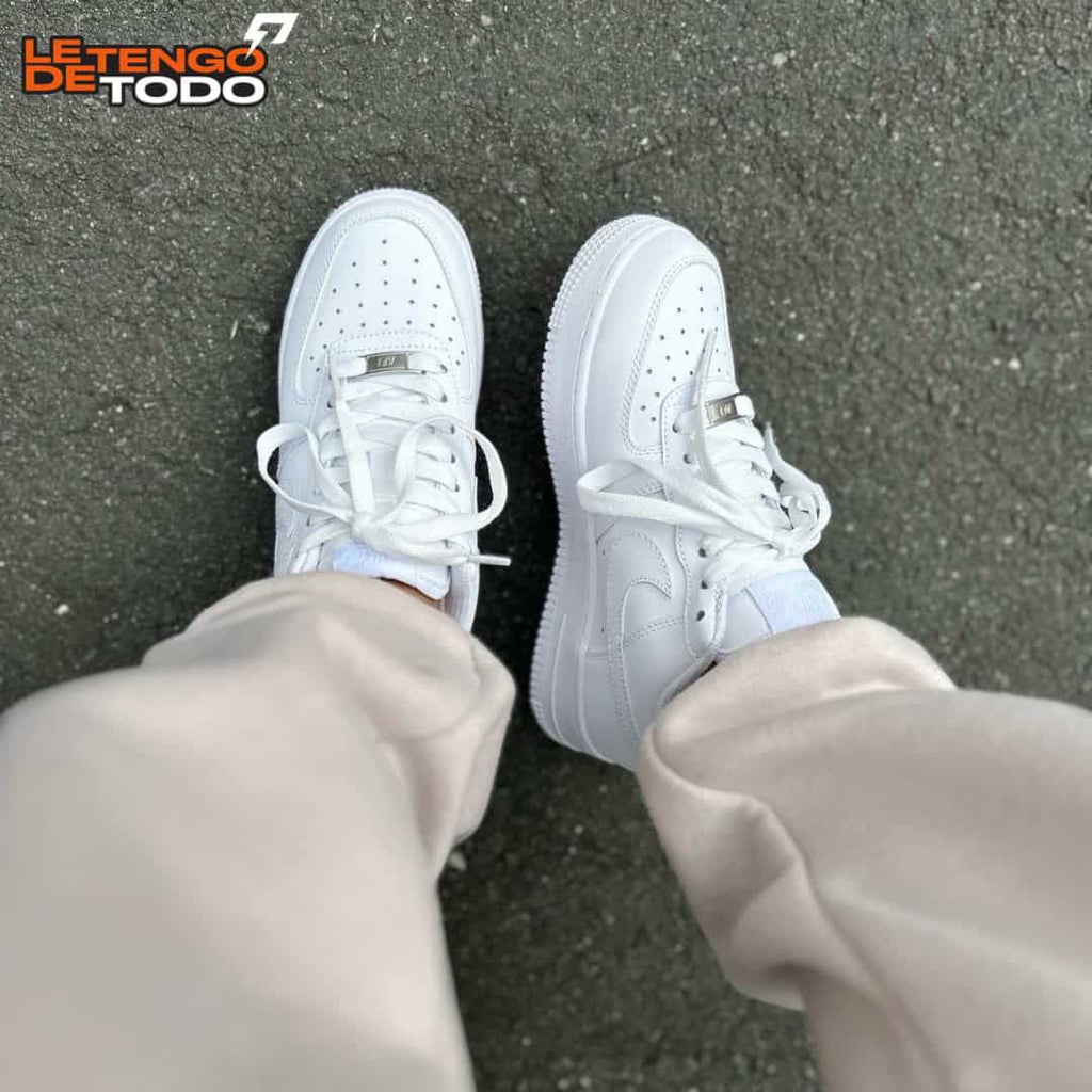 NIKE AIR FORCE ONE CLASICA