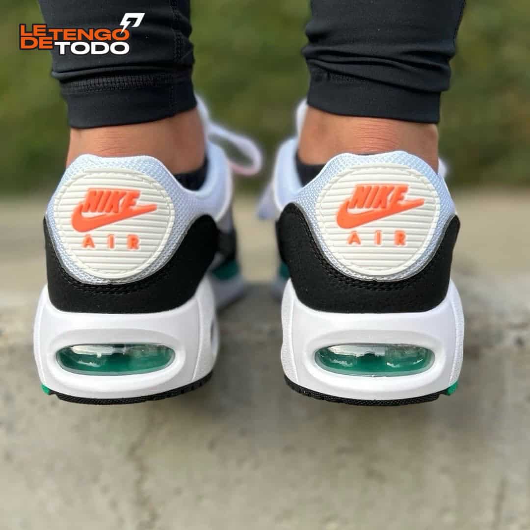 NIKE CORRELATE NEGRA AZUL
