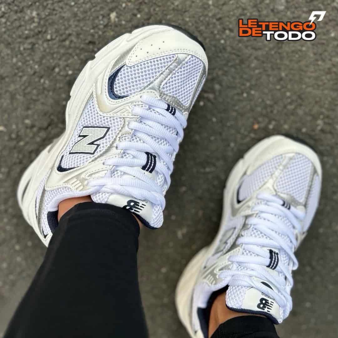 NEW BALANCE 530 BLANCA AZUL OSCURO