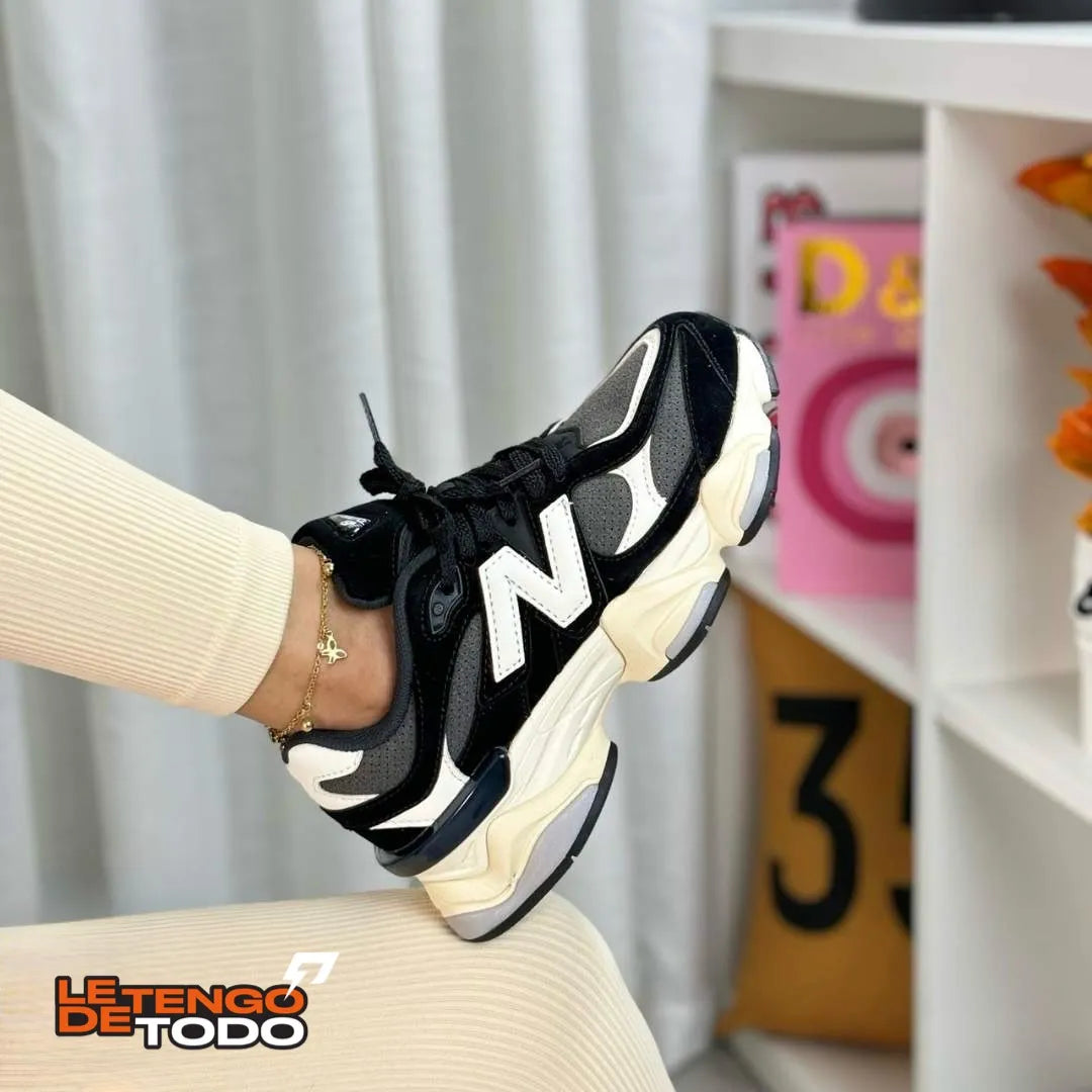 NEW BALANCE 9060 NEGRA BLANCA