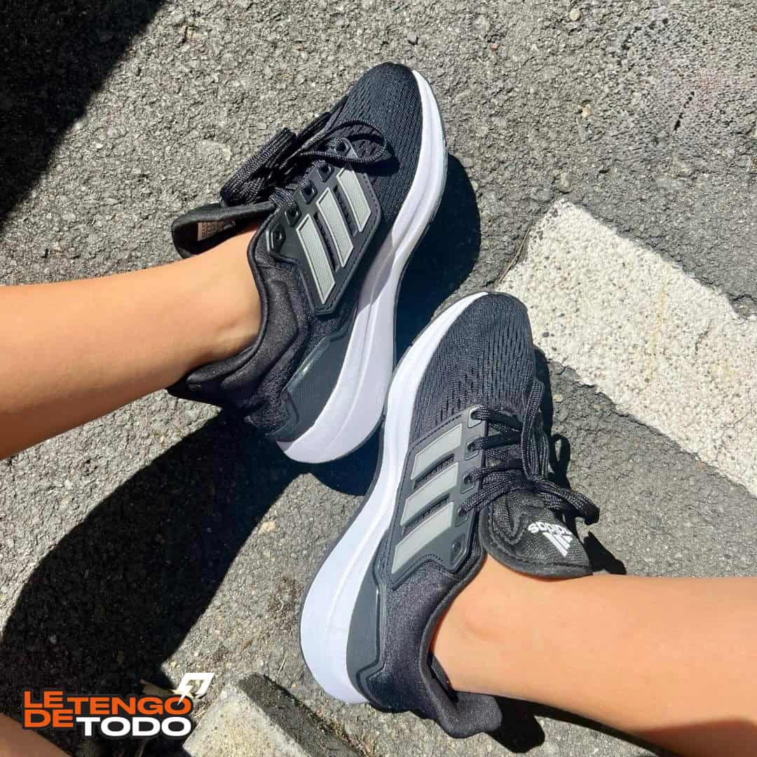 ADIDAS EQ21 NEGRA BLANCA