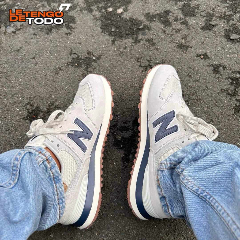NEW BALANCE 574 GRIS AZUL