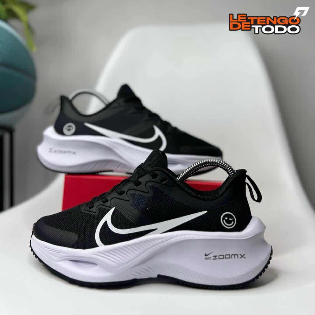 NIKE ZOOM X HAPPY NEGRA BLANCA