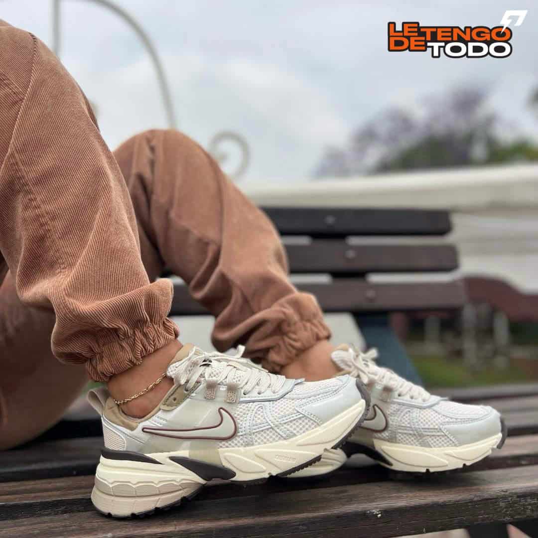 NIKE V2K GRIS BEIGE