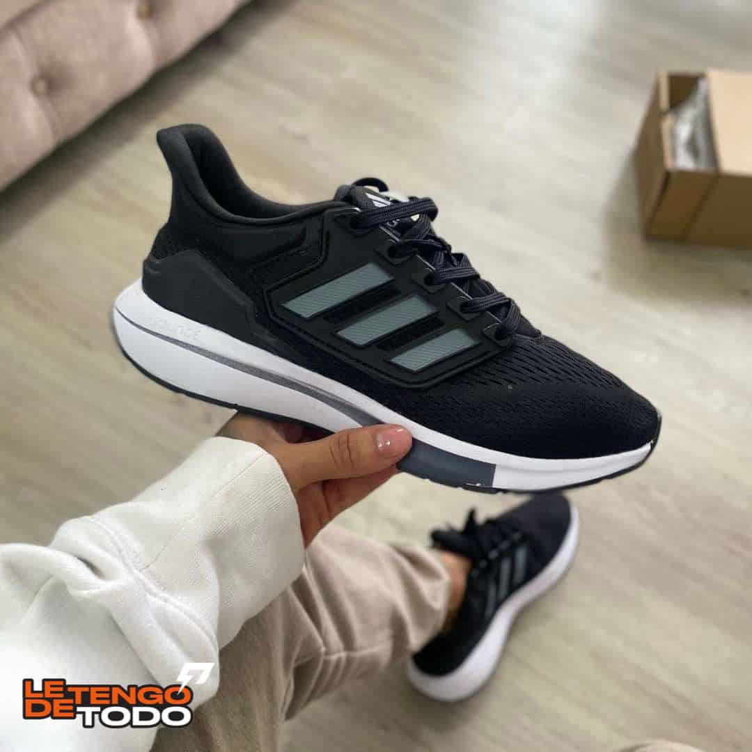 ADIDAS EQ21 NEGRA BLANCA