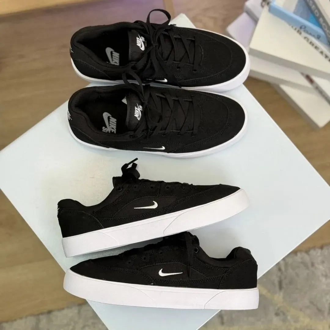 NIKE SB MALOR NEGRA BLANCA