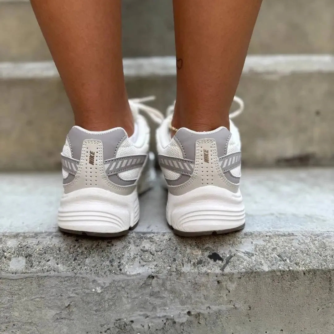 NIKE INITIATOR BEIGE GRIS