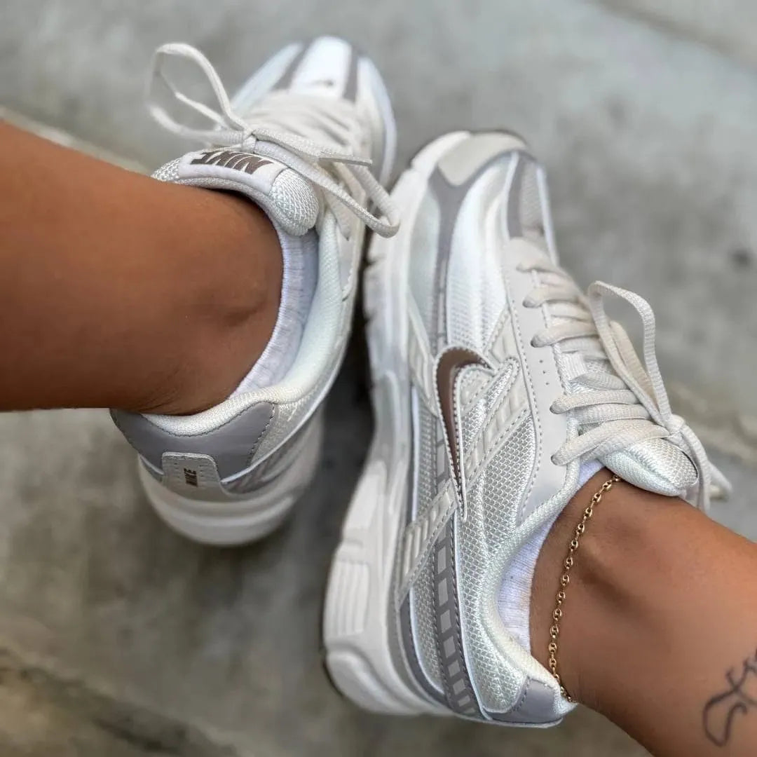 NIKE INITIATOR BEIGE GRIS