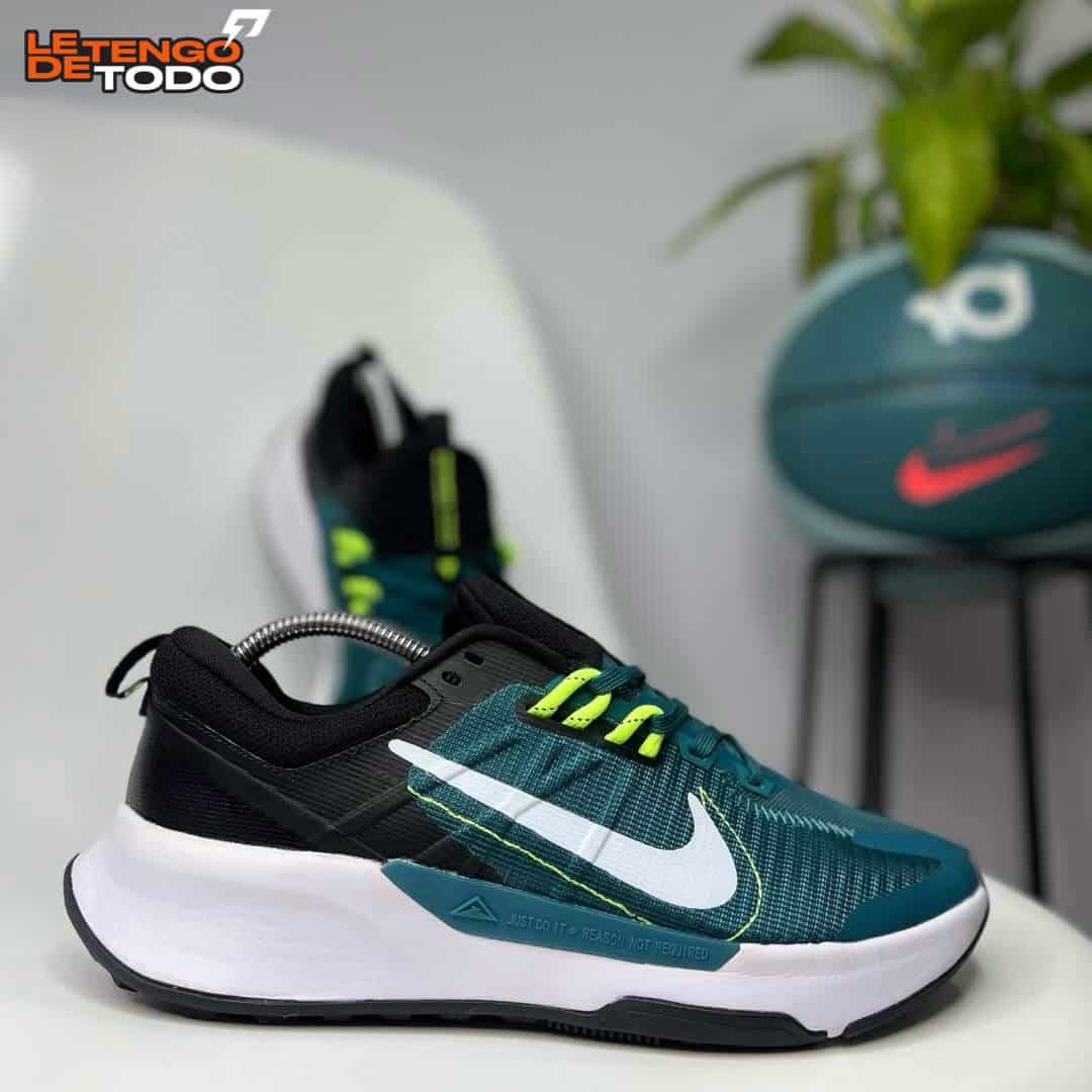 NIKE JUNIPER AZUL