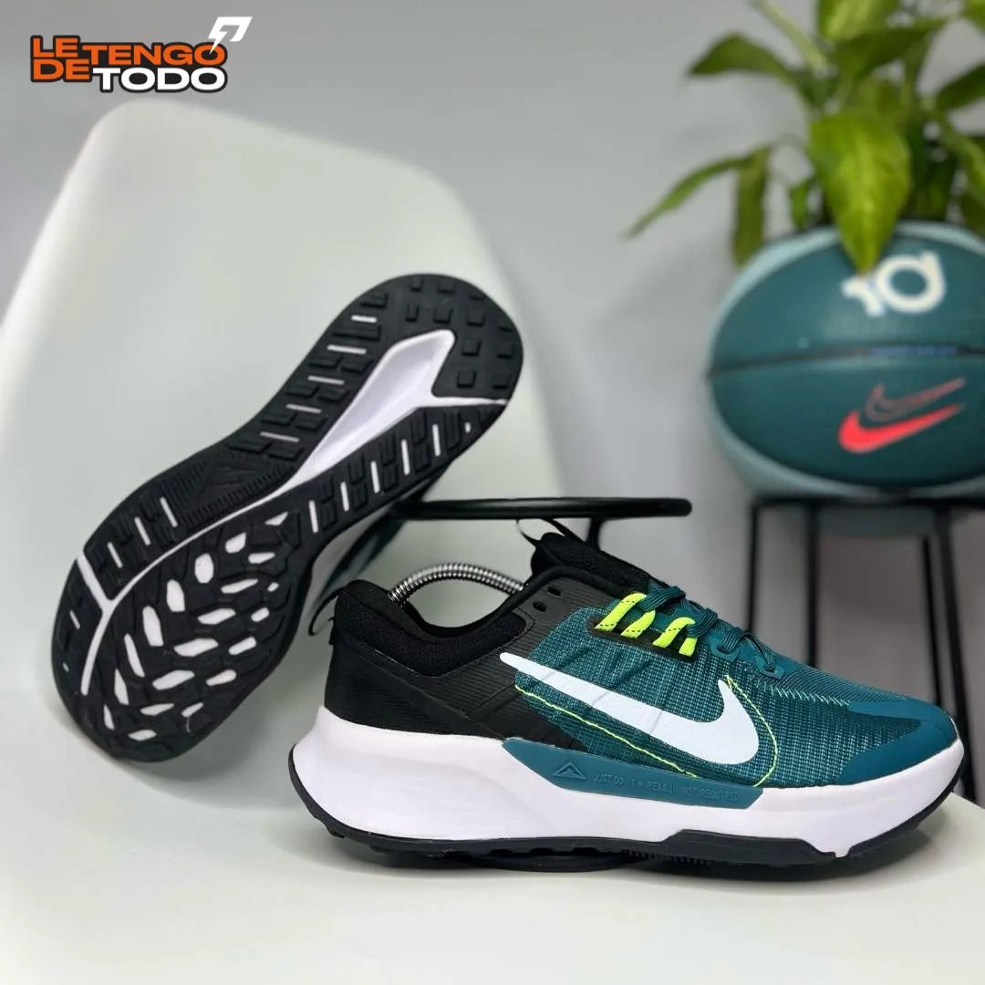 NIKE JUNIPER AZUL