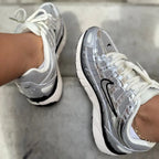 NIKE P-6000 PLATEADA