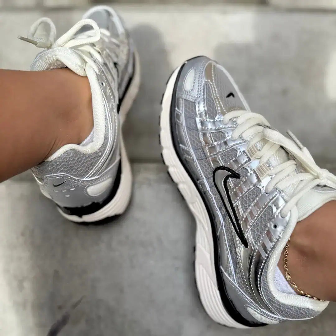 NIKE P-6000 PLATEADA