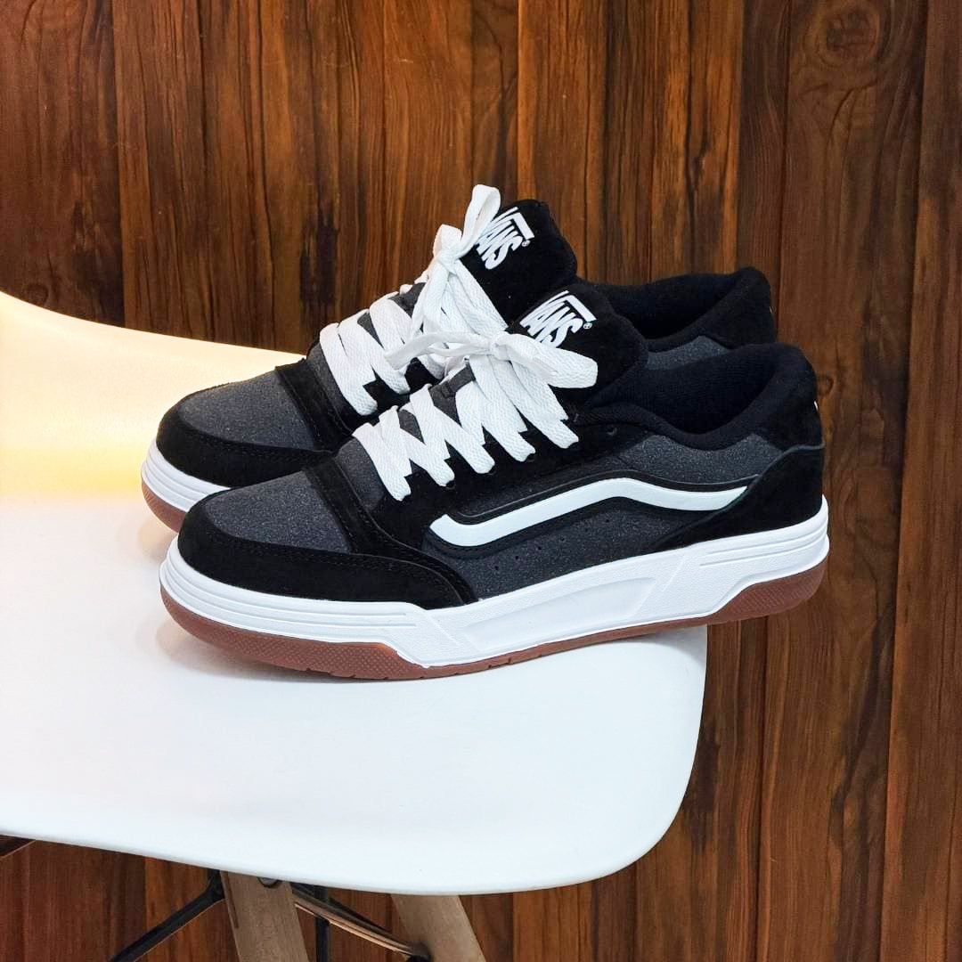 VANS HYLANE NEGRA BLANCA